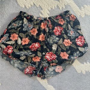 Abercrombie & Fitch Floral Shorts S
